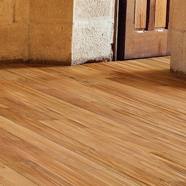 Residential floor polishing